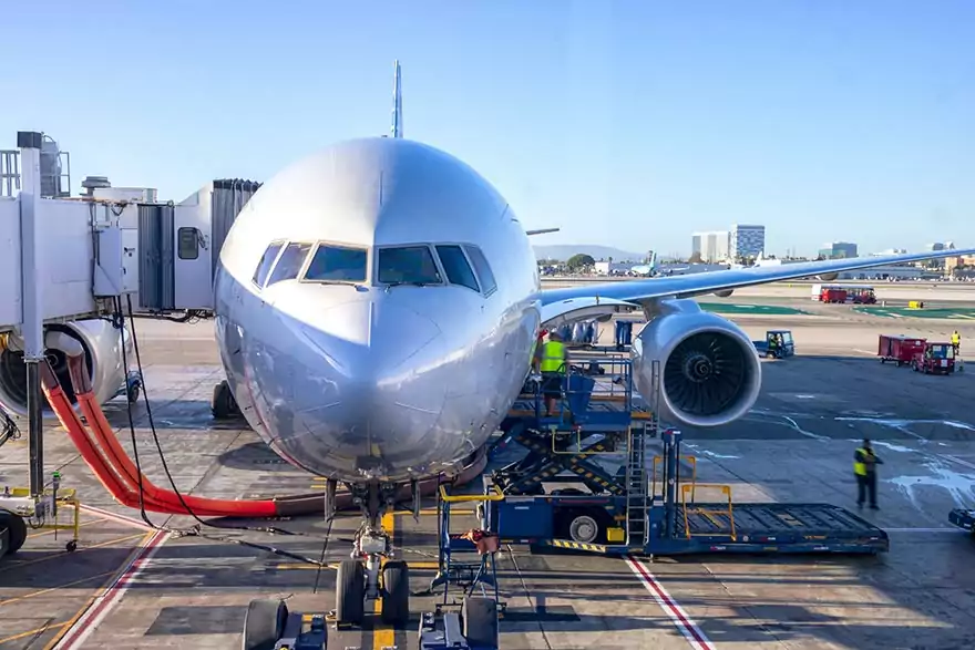 Superación del Límite de Horas Extra: Consecuencias y Sanciones para la Empresa de Seguridad del Aeropuerto